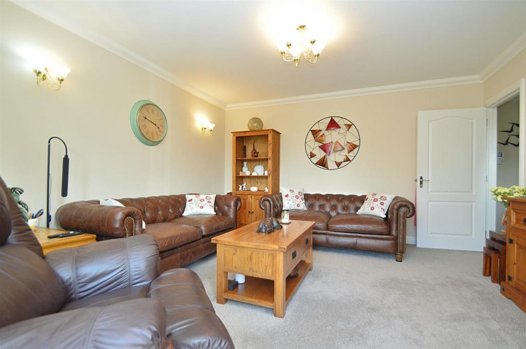 Resized Lounge3.jpg