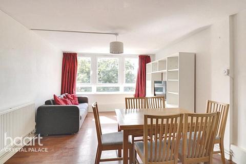 2 bedroom flat for sale, College Road, London