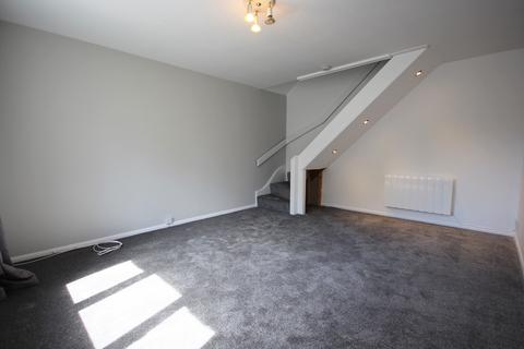 2 bedroom semi-detached house to rent, Millhouse Drive, Kelvindale