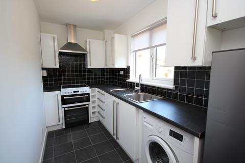2 bedroom semi-detached house to rent, Millhouse Drive, Kelvindale