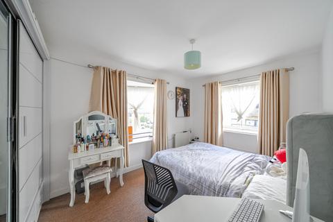2 bedroom apartment for sale, Ferndale Crescent, Carshalton, London, SM5