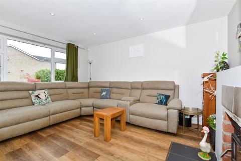 3 Elgar Close, Tonbridge, TN10 4EA