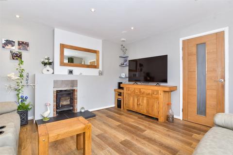 3 Elgar Close, Tonbridge, TN10 4EA