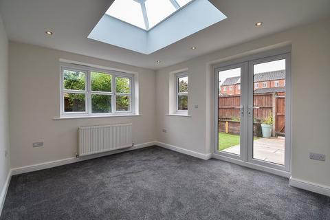 4 Darlington Close, Chorley, PR6 9FL