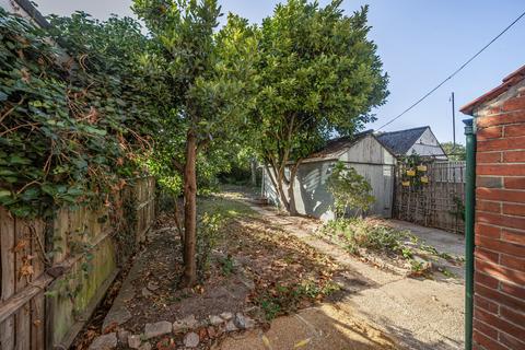 6 Cherry Walk, Southampton, SO15 5GD