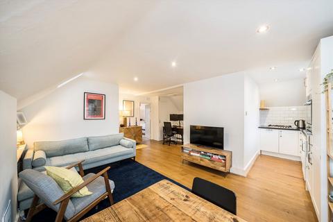 2 bedroom flat for sale, Werter Road, London SW15