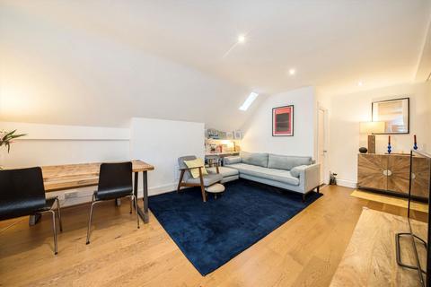 2 bedroom flat for sale, Werter Road, London SW15
