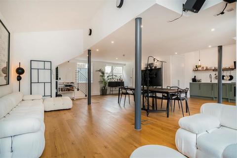 1 bedroom flat for sale, Rivington Street, London EC2A