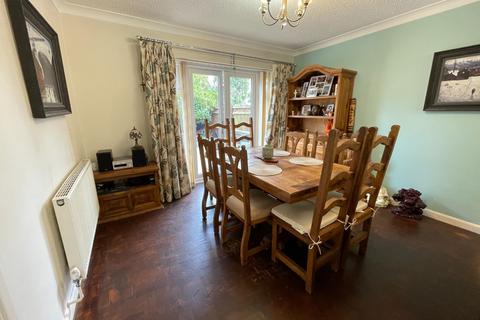 6 Foxbury Close, Luton, LU2 7BQ