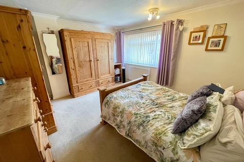 6 Foxbury Close, Luton, LU2 7BQ