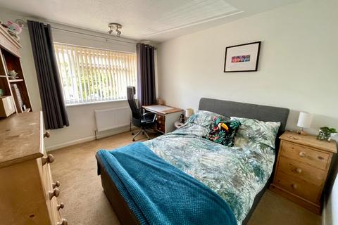 6 Foxbury Close, Luton, LU2 7BQ