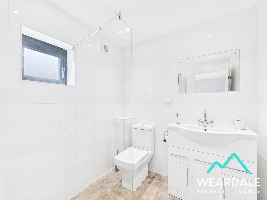 Bedroom 1 En-suite