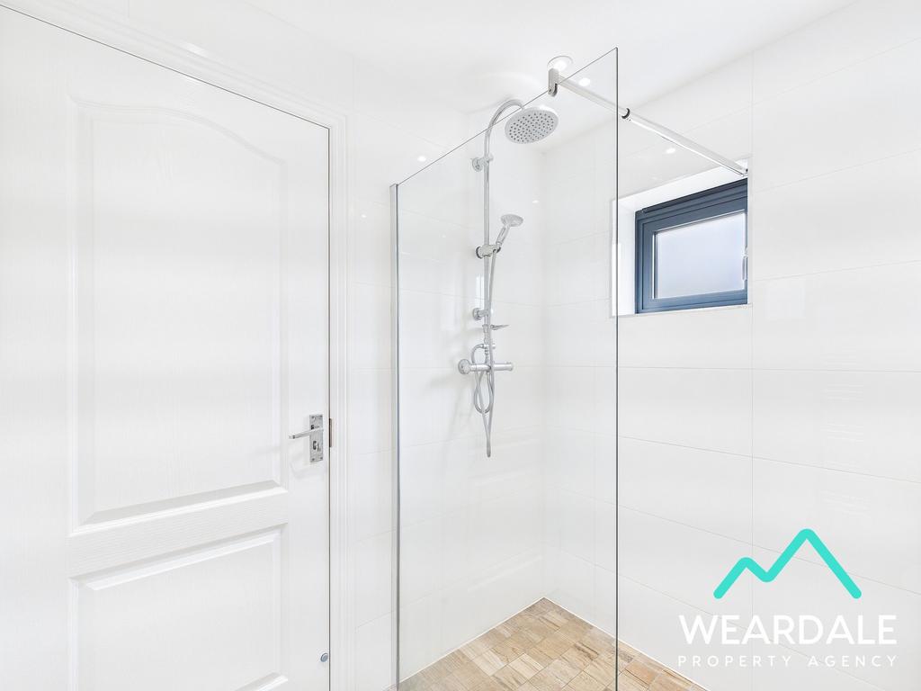 Bedroom 1 En-suite