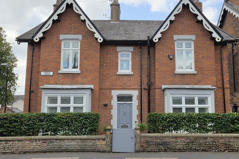 4 bedroom semi-detached house for sale, Church Road, Lytham