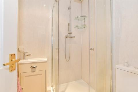 23 Bowes Close, Horsham, RH13 5SZ