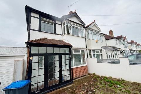 4 bedroom semi-detached house to rent, Springfield Road, Thornton Heath CR7