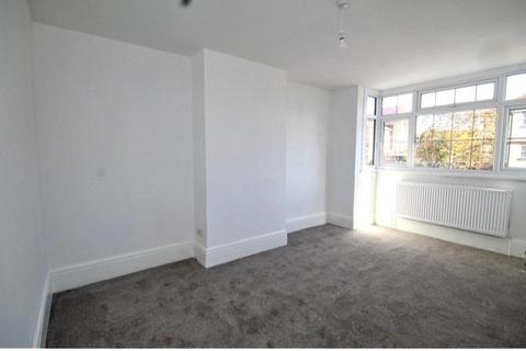 4 bedroom semi-detached house to rent, Springfield Road, Thornton Heath CR7