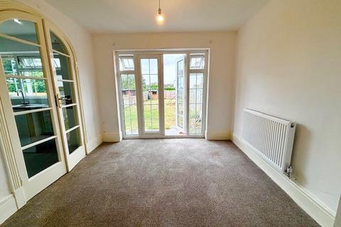 4 bedroom semi-detached house to rent, Springfield Road, Thornton Heath CR7