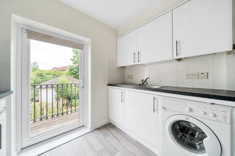2 bedroom retirement property for sale, Fullands Court, Kingsway