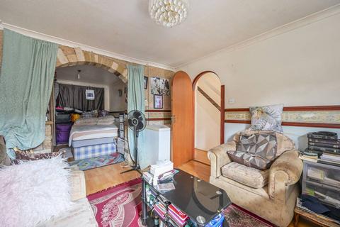 undefined, Sheppard Street, West Ham, London, E16