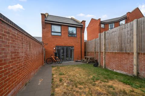undefined, Nightingale Way, Berkshire RG30