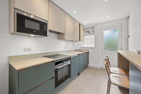 7 Durham Close, London, SW20 0QJ