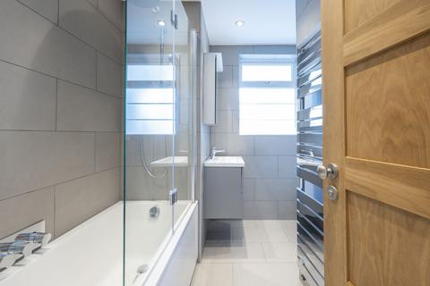 7 Durham Close, London, SW20 0QJ
