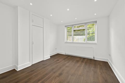 7 Durham Close, London, SW20 0QJ