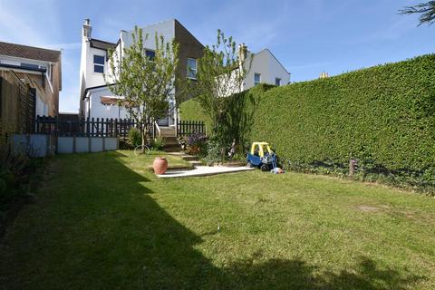 3 bedroom end of terrace house for sale, Athelstan Road, Hastings