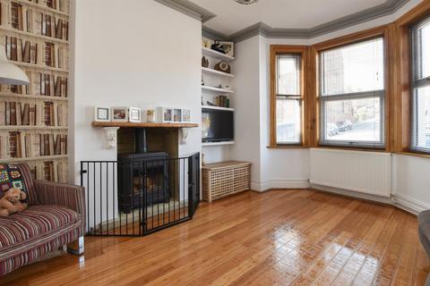 3 bedroom end of terrace house for sale, Athelstan Road, Hastings