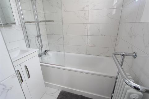 32 Quarr Road, Carshalton, SM5 1ER