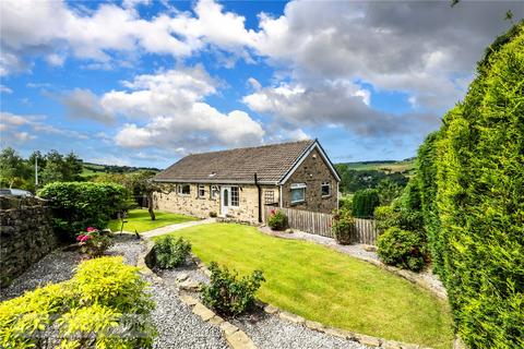 3 bedroom detached house for sale, Causeway Side, Linthwaite, Huddersfield, West Yorkshire, HD7