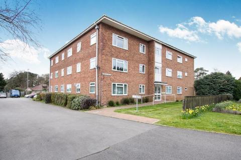 2 bedroom flat for sale, Poole Road, Poole BH16