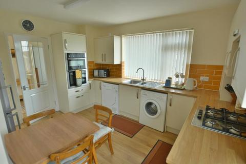 2 bedroom detached bungalow for sale, Freemans Close, Colehill, BH21 2JW