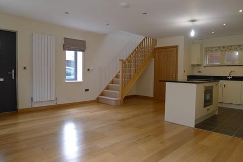 2 bedroom mews to rent, Whitehorse Street, Baldock, SG7