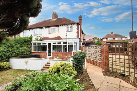 1 Lorne Gardens, Croydon, CR0 7RZ