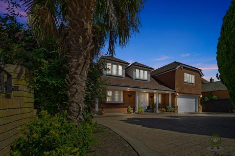 5 bedroom detached house for sale, Hempstead Road, Hempstead, Gillingham, Kent, ME7