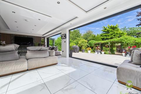undefined, Lavish Extended Detached Home - 3983 Sq Ft