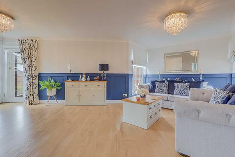 3 bedroom detached house for sale, The Vale, Basildon, SS16