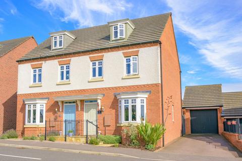 9 Arundel Drive, Grantham, NG31 8WN