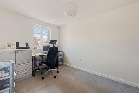 9 Arundel Drive, Grantham, NG31 8WN