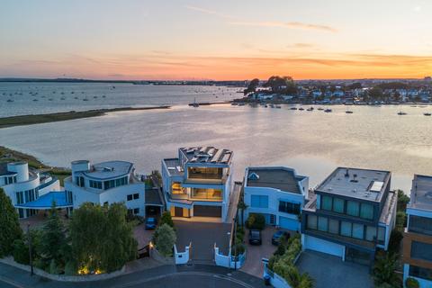 4 bedroom house for sale, Salterns Way, Lilliput, Poole, Dorset, BH14