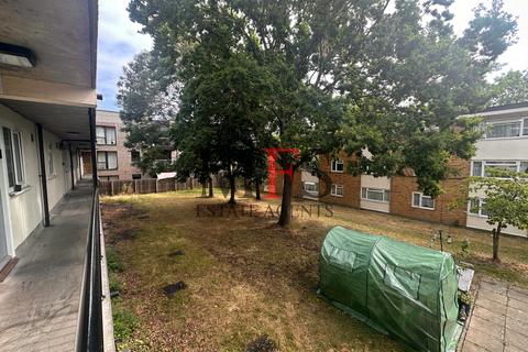 undefined, Wallis Road, Southall, UB1