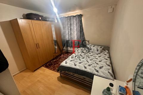 60 Wallis Road, Southall, UB1 3LA