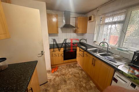 60 Wallis Road, Southall, UB1 3LA