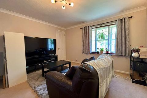2 Annettes Croft, Church Crookham, Fleet, GU52 0XN