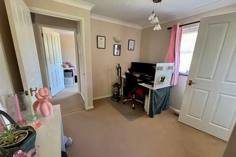 2 Annettes Croft, Church Crookham, Fleet, GU52 0XN