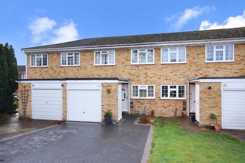 3 bedroom terraced house to rent, Radical Ride, Wokingham RG40