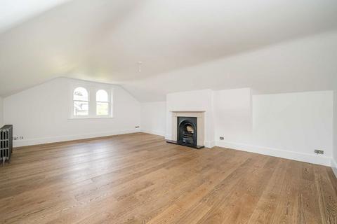 2 bedroom flat for sale, Riverdale Road, East Twickenham TW1
