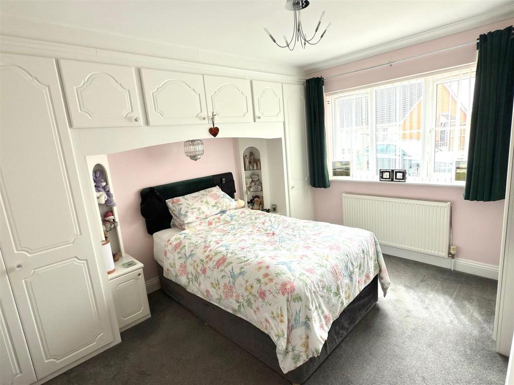 BED 1.jpg